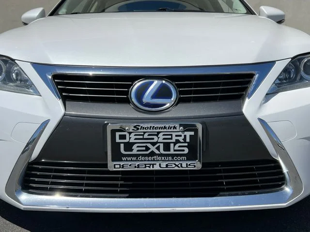Used 2016 Eminent White Pearl Lexus  image 4