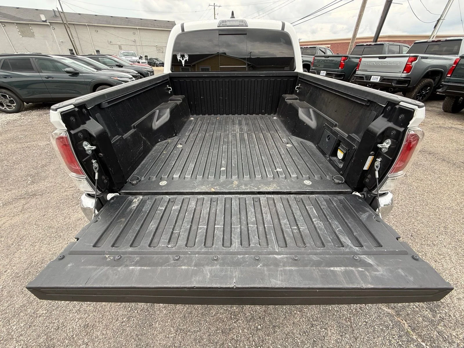 Used 2022 White Toyota TRD Off-Road image 27