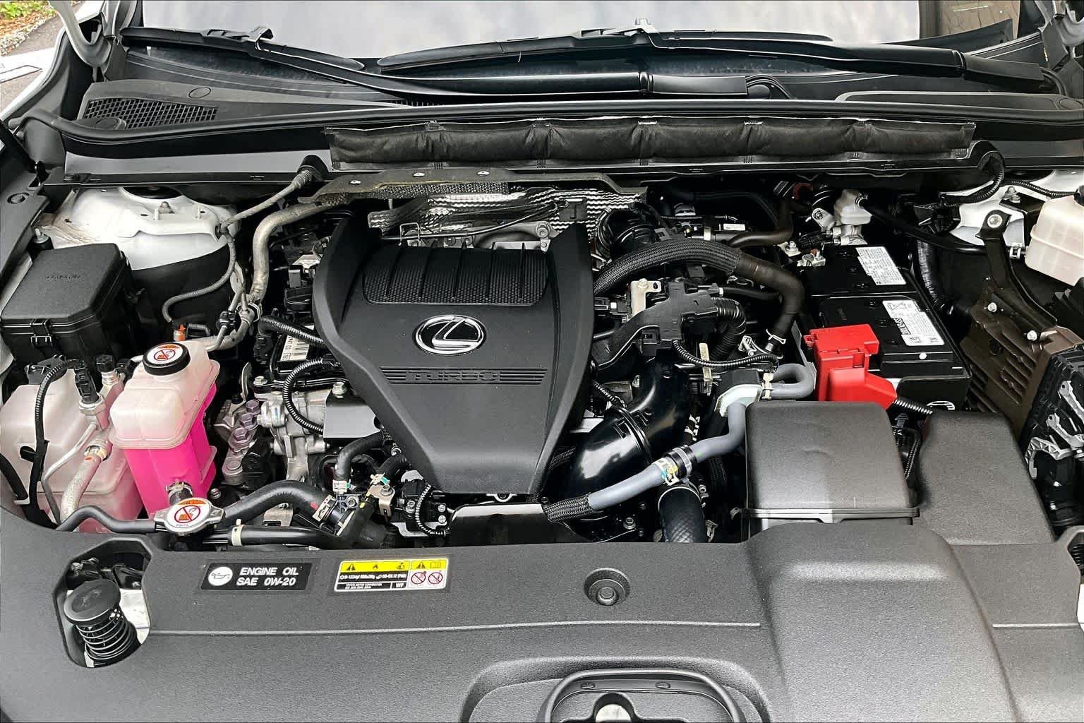 Used 2024 Ultra White Lexus F SPORT Handling image 32