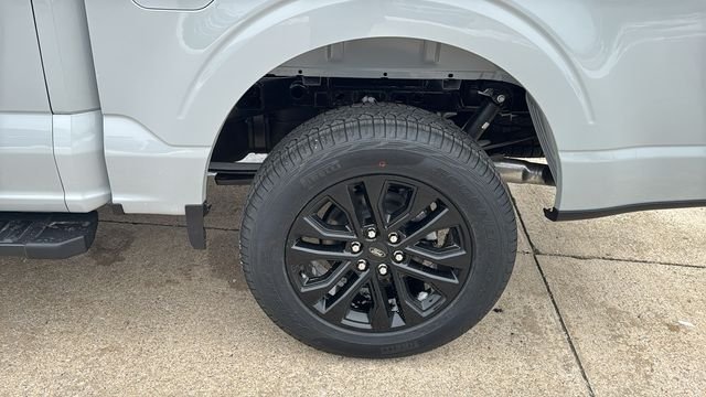 New 2026 Avalanche Ford XLT image 8