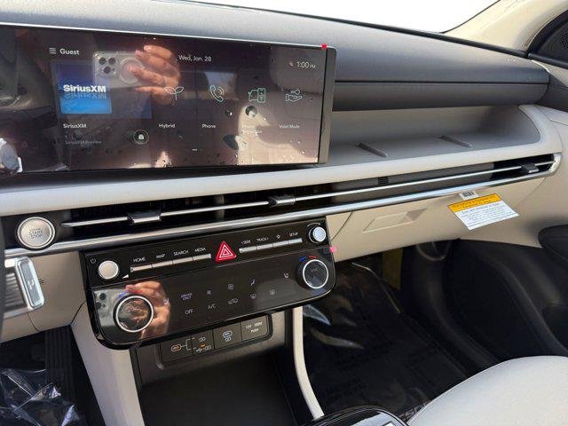 New 2026 Shimmering Silver Hyundai SEL AWD image 32