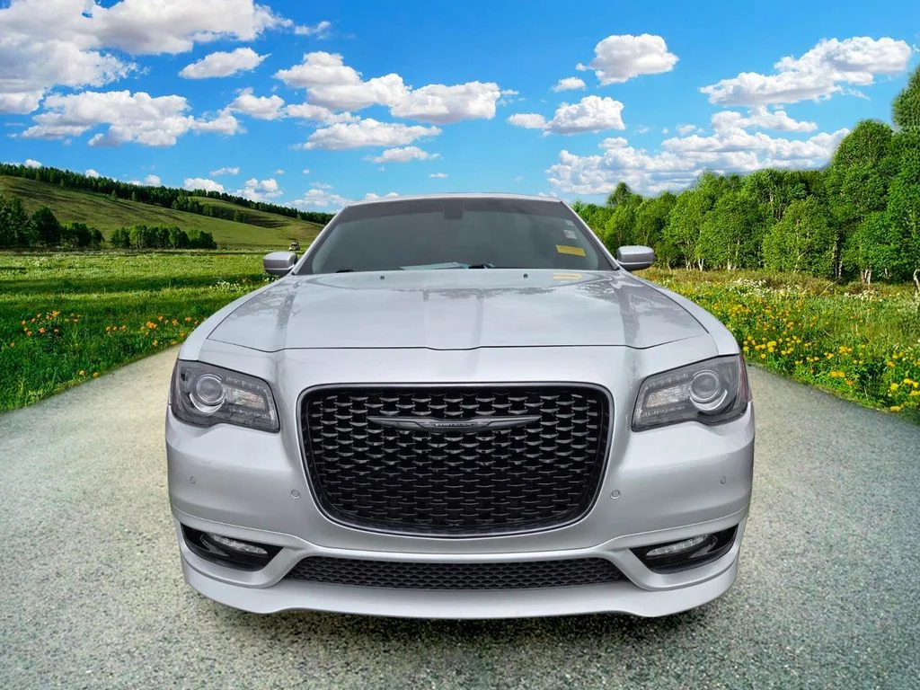 Used 2023 Silver Chrysler Touring image 2