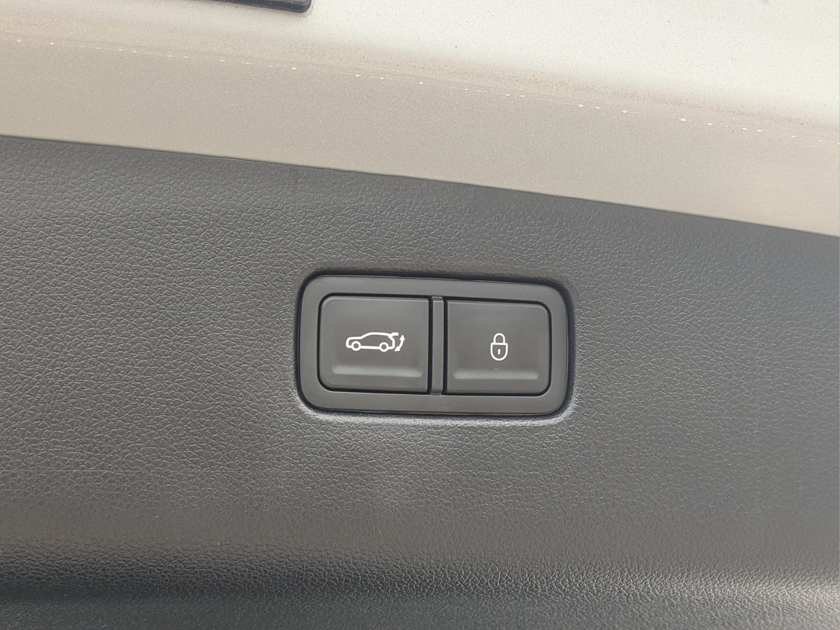 2026 GENESIS GV70 Standard - Photo 11