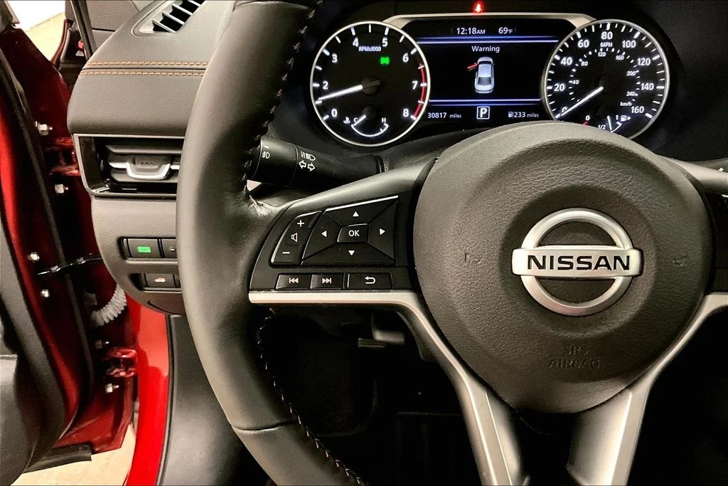 Used 2023 Red Nissan SR image 11
