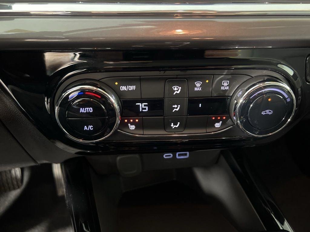 Used 2025 Marina Blue Chevrolet ACTIV image 6