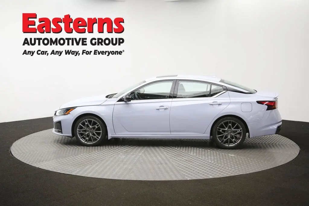 Used 2023 Gray Nissan 2.0 SR image 61