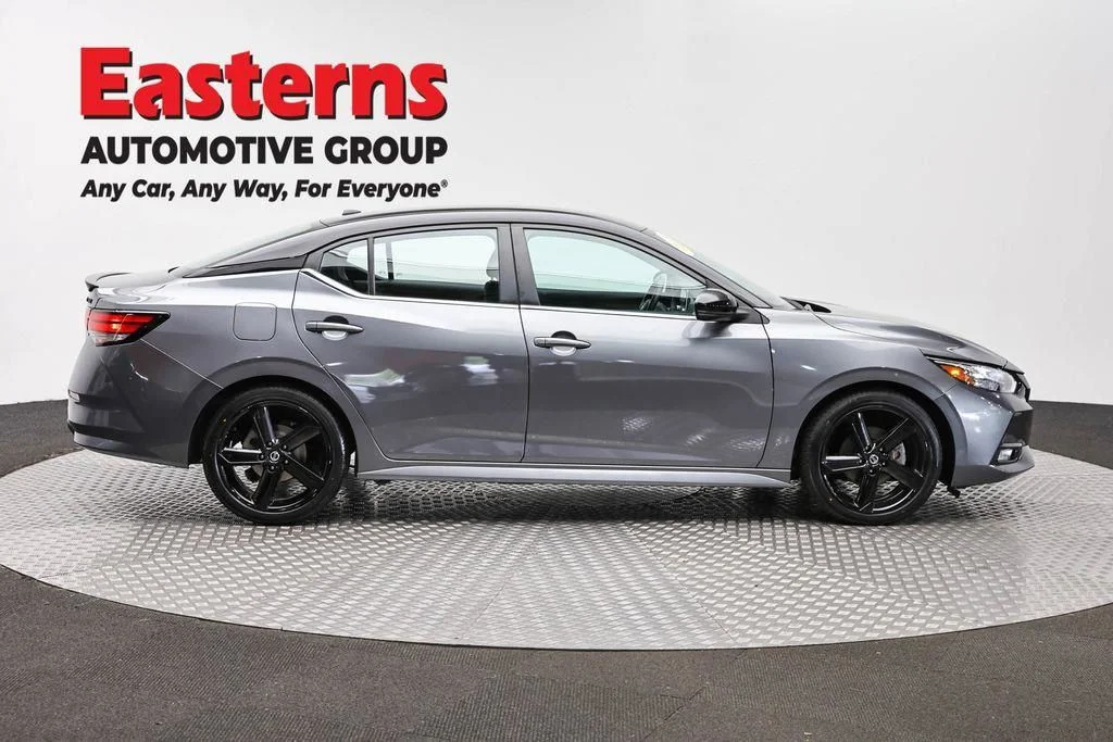 Used 2023 Gray Nissan SR image 4