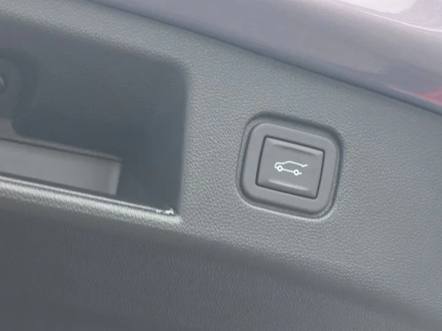 Used 2024 Gray Chevrolet RS image 33