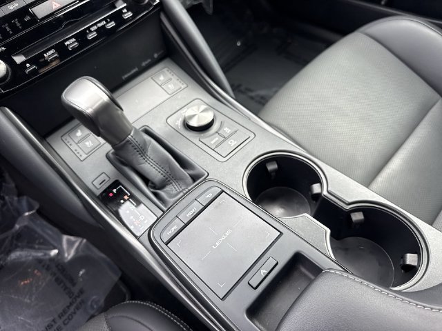 2025 Lexus IS 300 - Photo 21