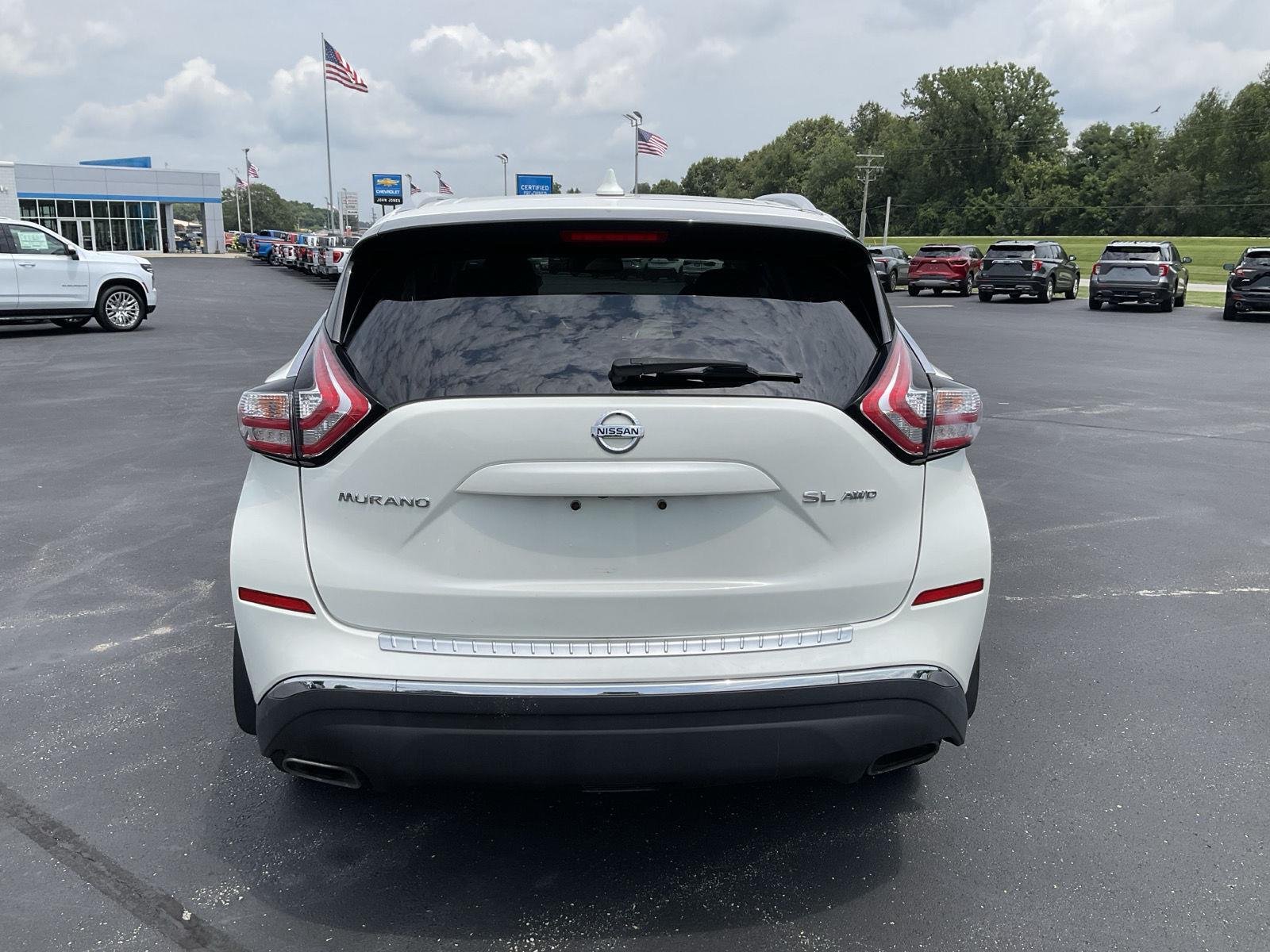 Used 2017 Pearl White Nissan SL image 7