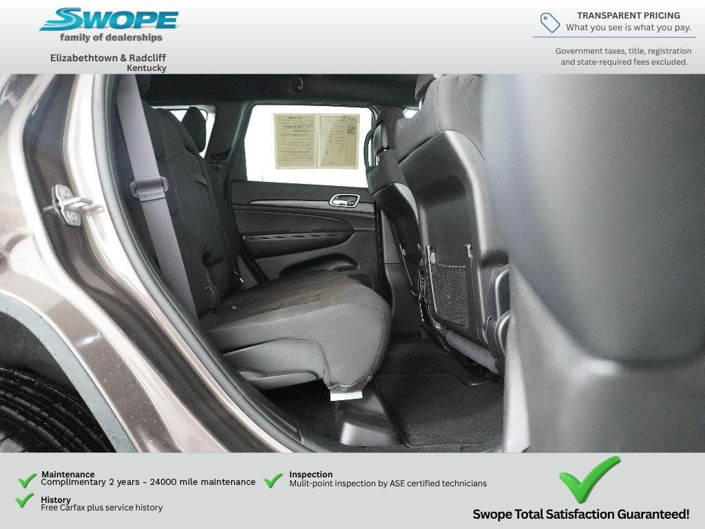 Used 2019 Walnut Brown Metallic Clearcoat Jeep Laredo E image 9