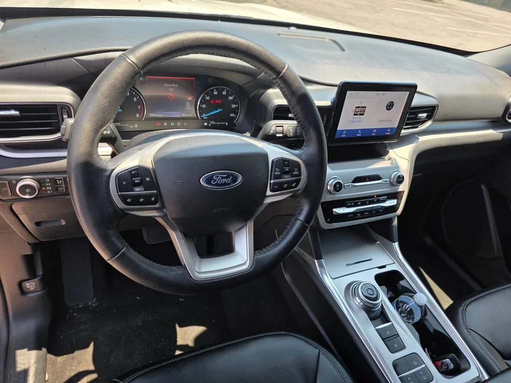 Used 2023 White Ford XLT image 15