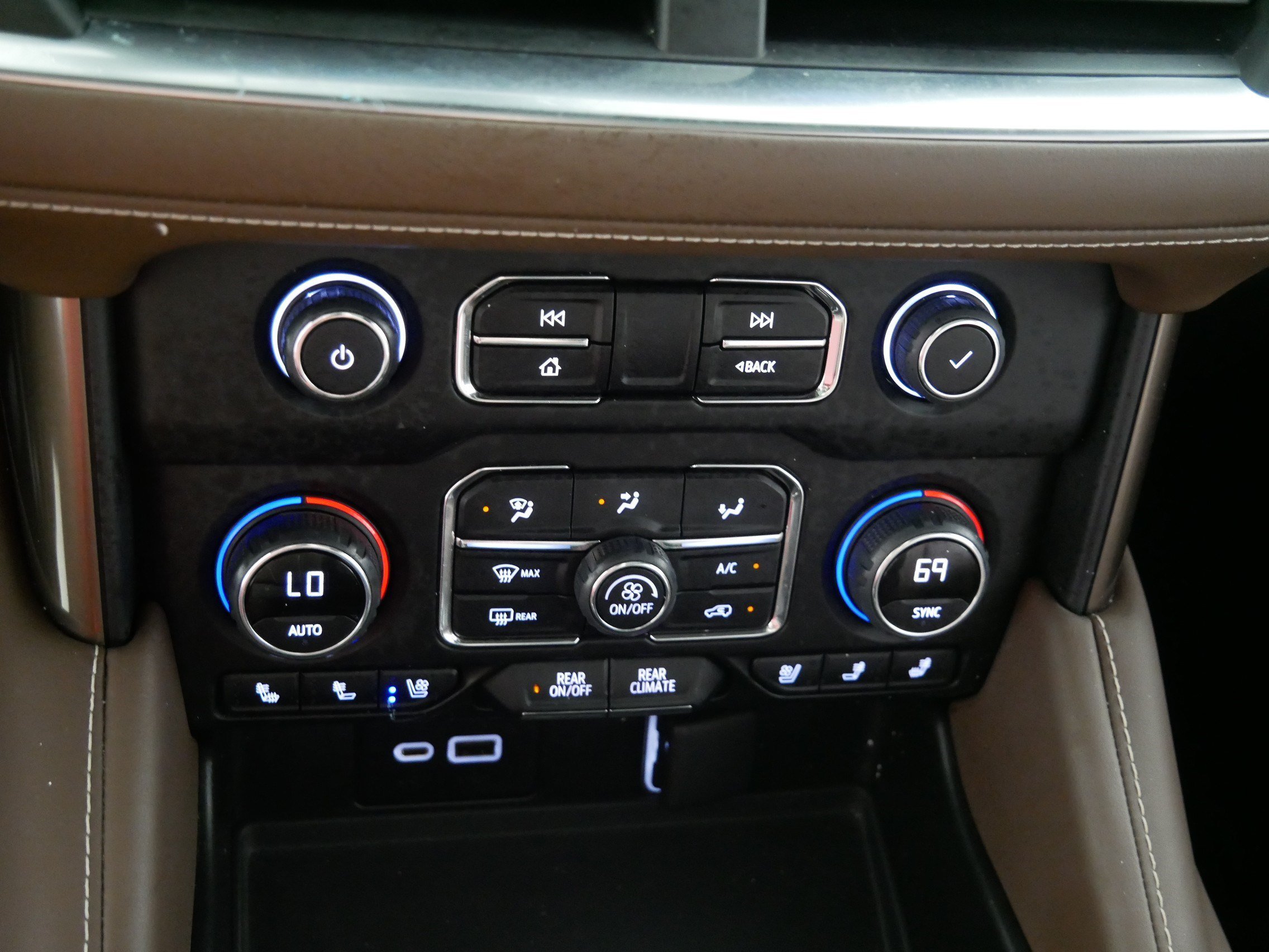Used 2022 Cherry Red Tintcoat Chevrolet High Country image 23