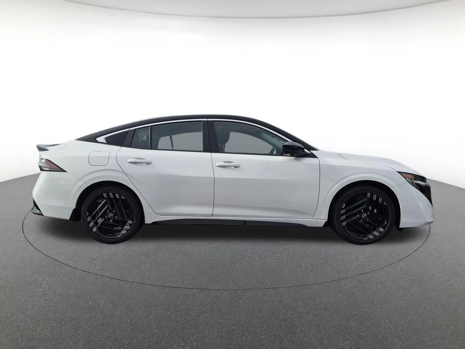 New 2027 Aspen White TriCoat / Super Black Two-tone Nissan SR image 5