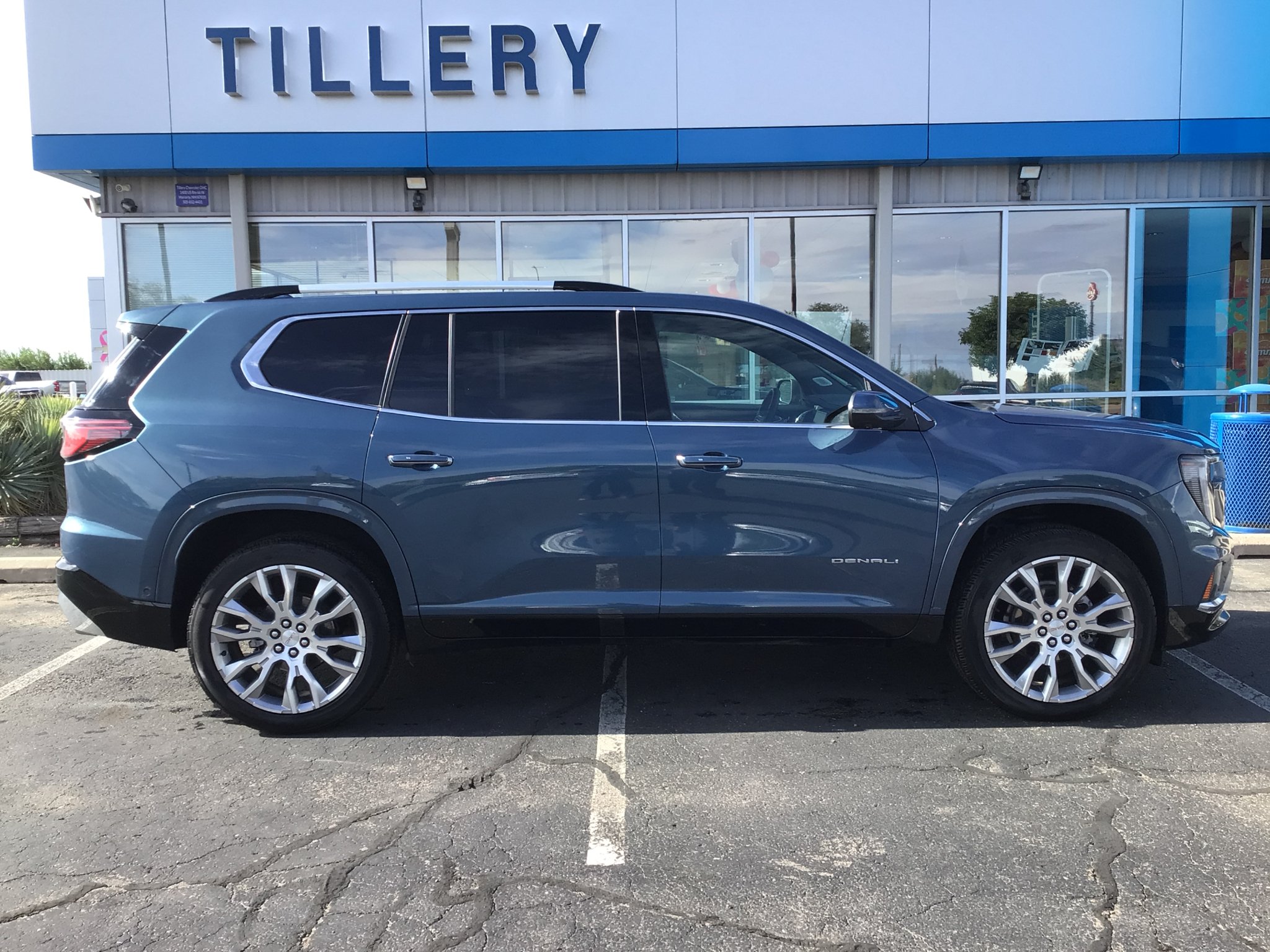 2025 GMC Acadia