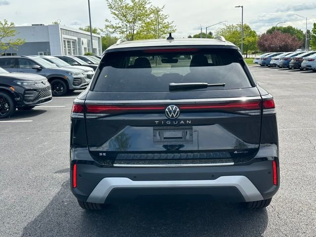 New 2026 Deep Black Pearl Volkswagen 2.0T SE image 5