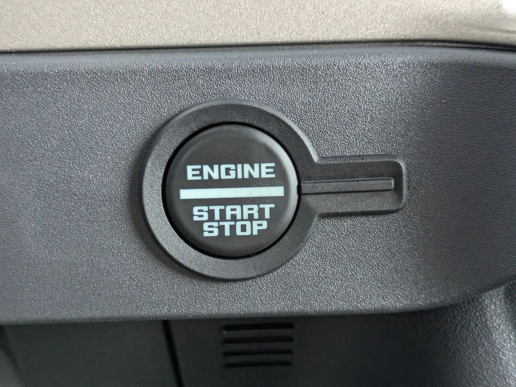 New 2026 Avalanche Gray Ford Outer Banks image 30