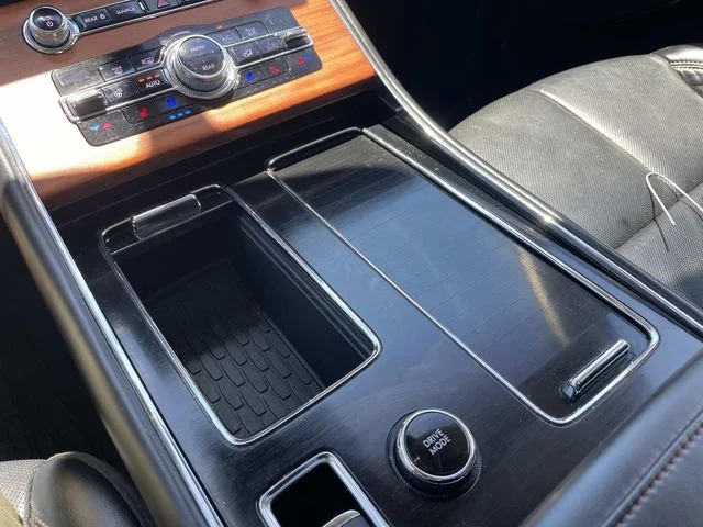 Used 2020 Silver Lincoln Reserve image 33