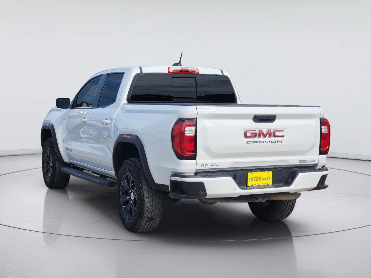 2023 GMC Canyon photo 7 of 34