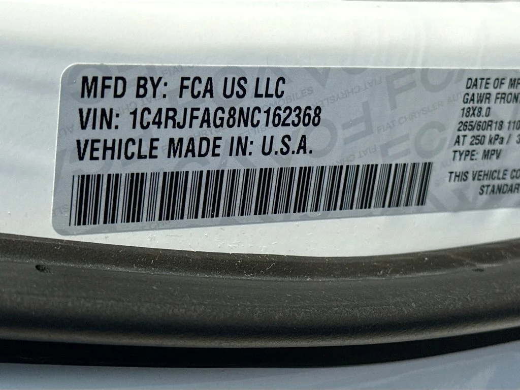 Used 2022 Bright White Clearcoat Jeep Laredo E image 31