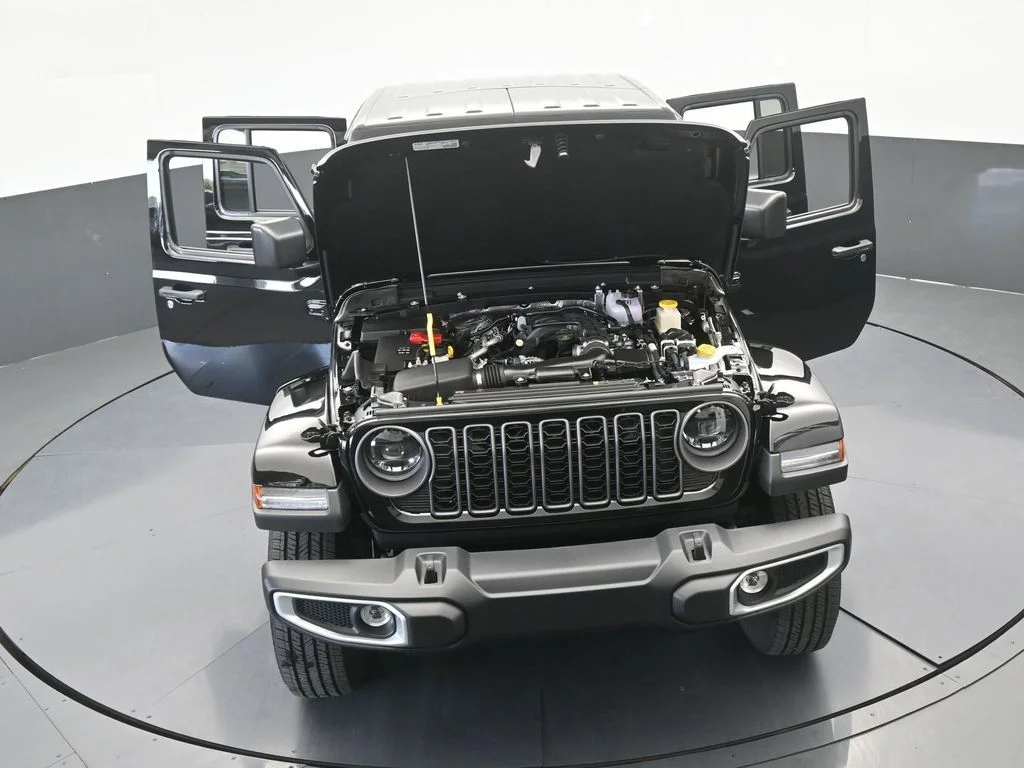 New 2026 Black Clear-Coat Exterior Paint Jeep Sahara image 66