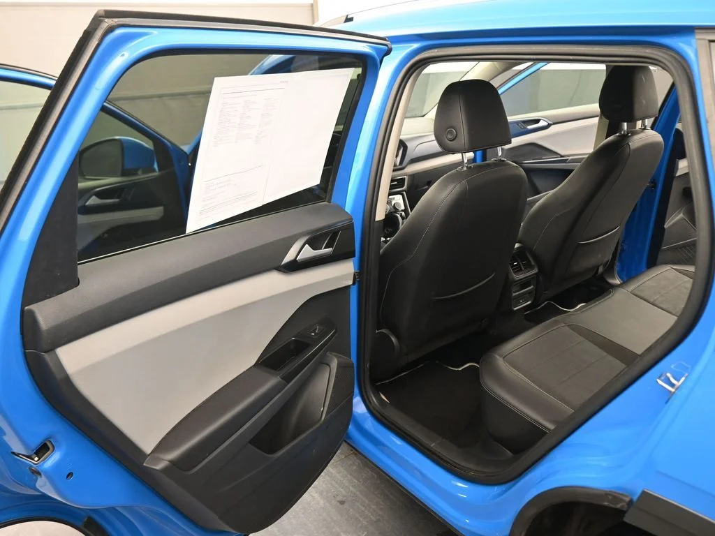 Used 2023 Blue Volkswagen 1.5T SE image 41