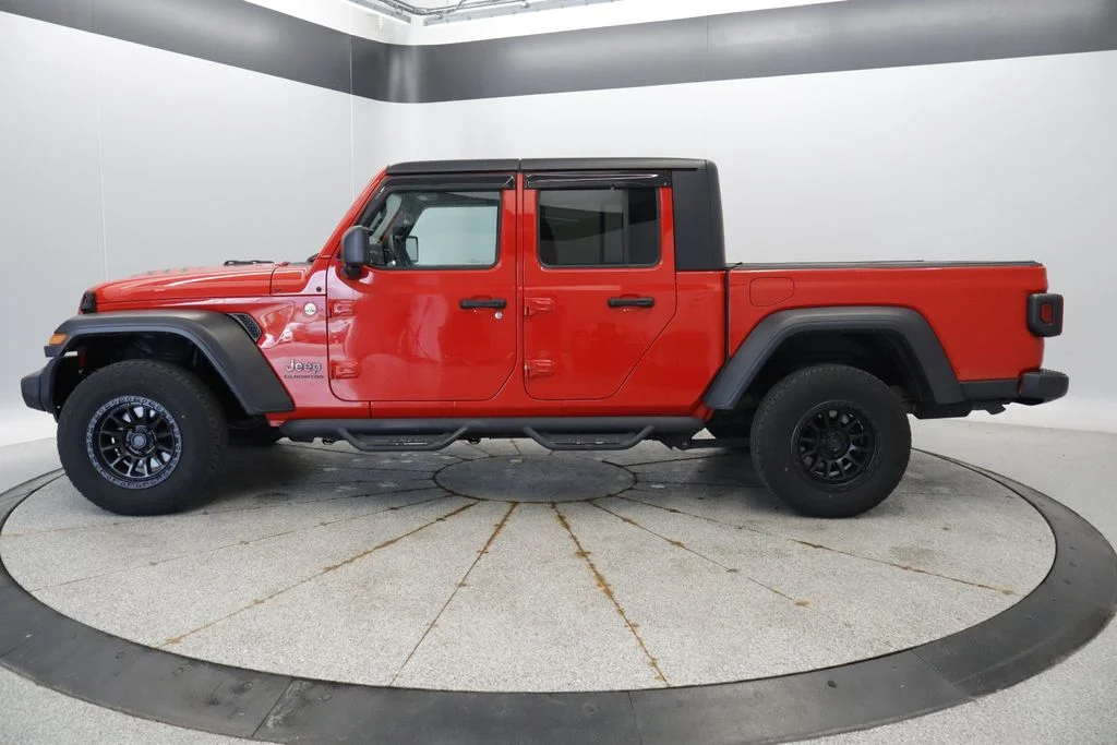 Certified Used 2020 Red Jeep Sport image 2