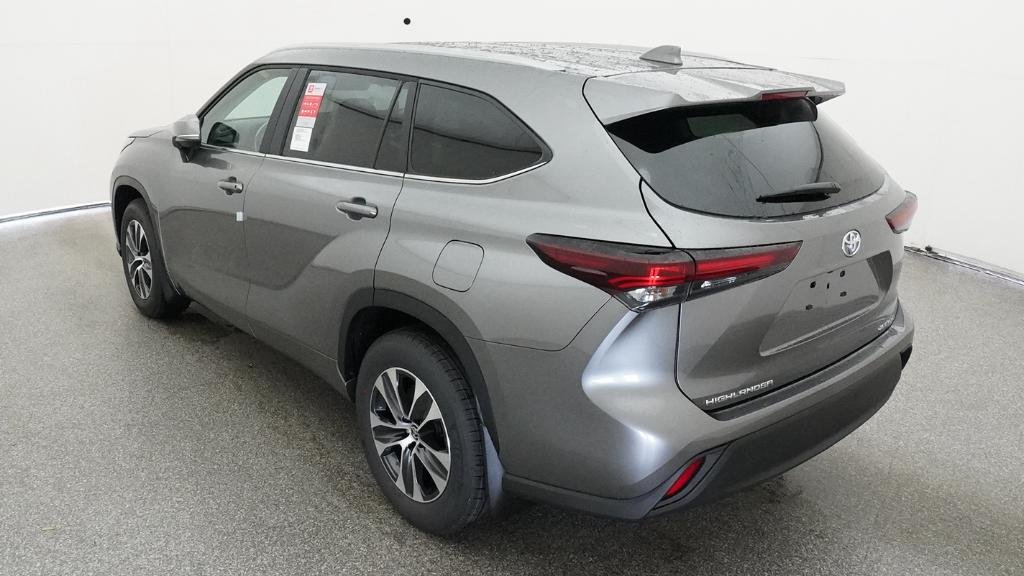 New 2026 Heavy Metal Toyota XLE image 9