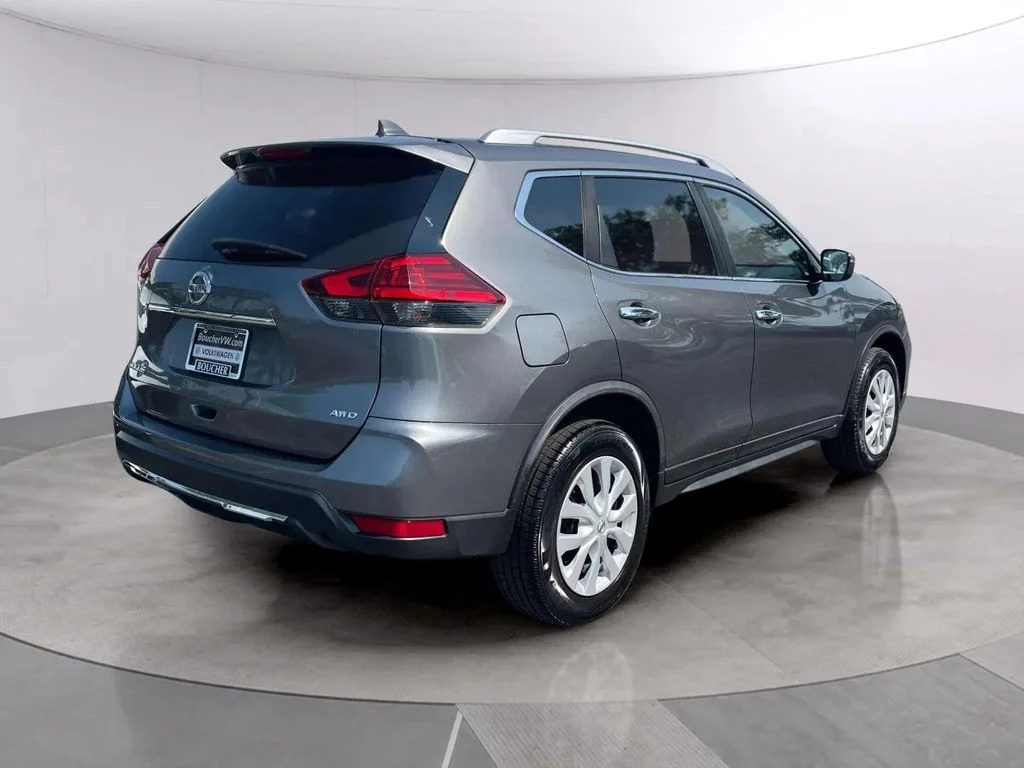 Used 2017 Gun Metallic Nissan S image 5