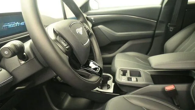 New 2026 Glacier Gray Metallic Tri-coat Ford Select image 19