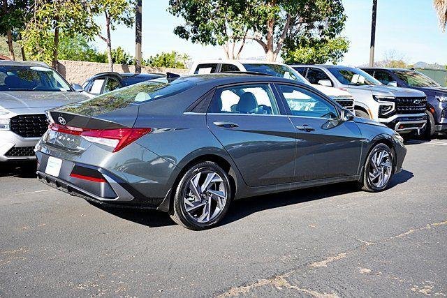 New 2026 Gray Hyundai Limited image 9