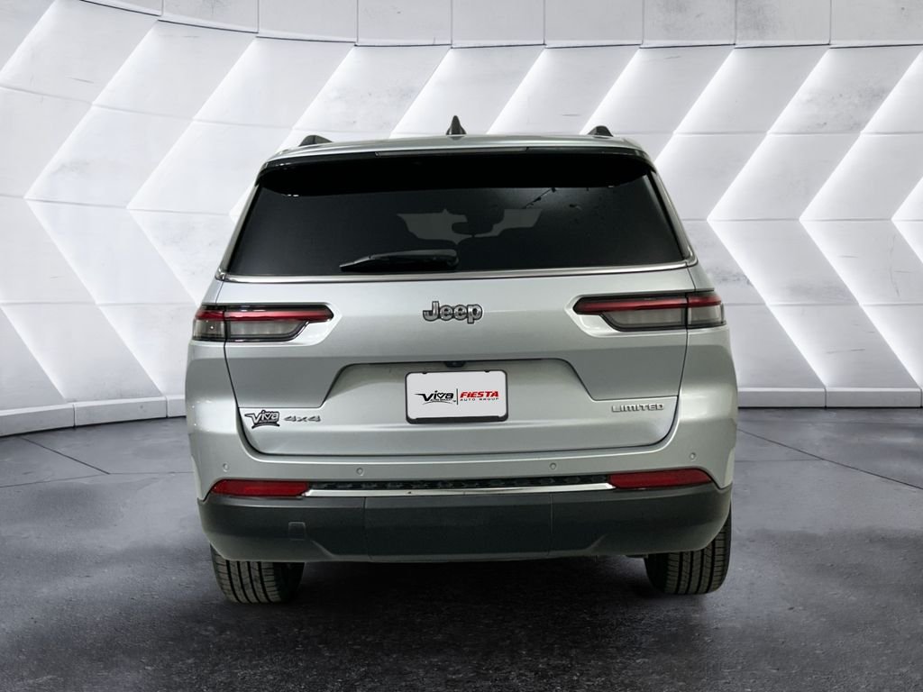 Used 2023 Silver Jeep Limited image 5
