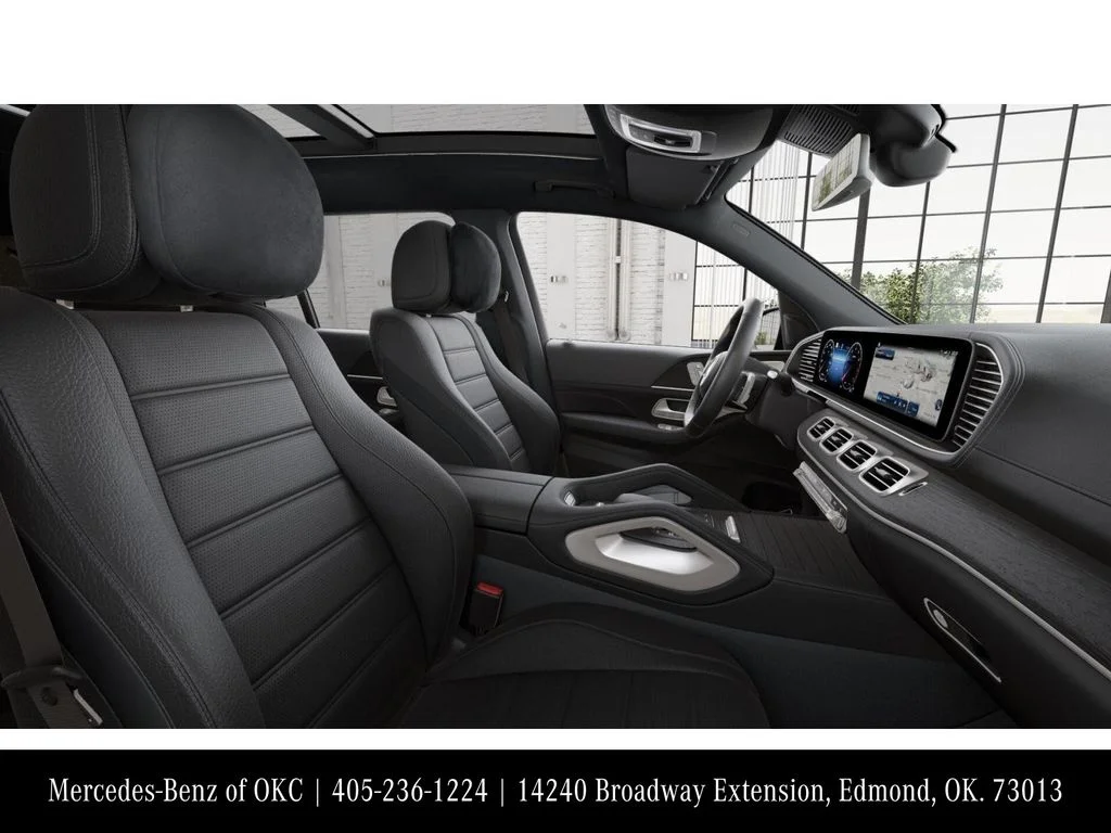 New 2026 White Mercedes-Benz GLS 450 image 4