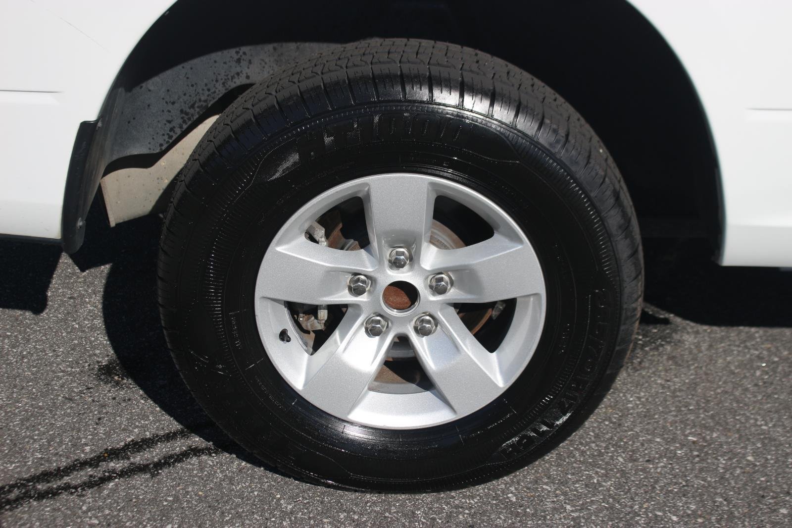 Used 2023 White Ram SLT image 35