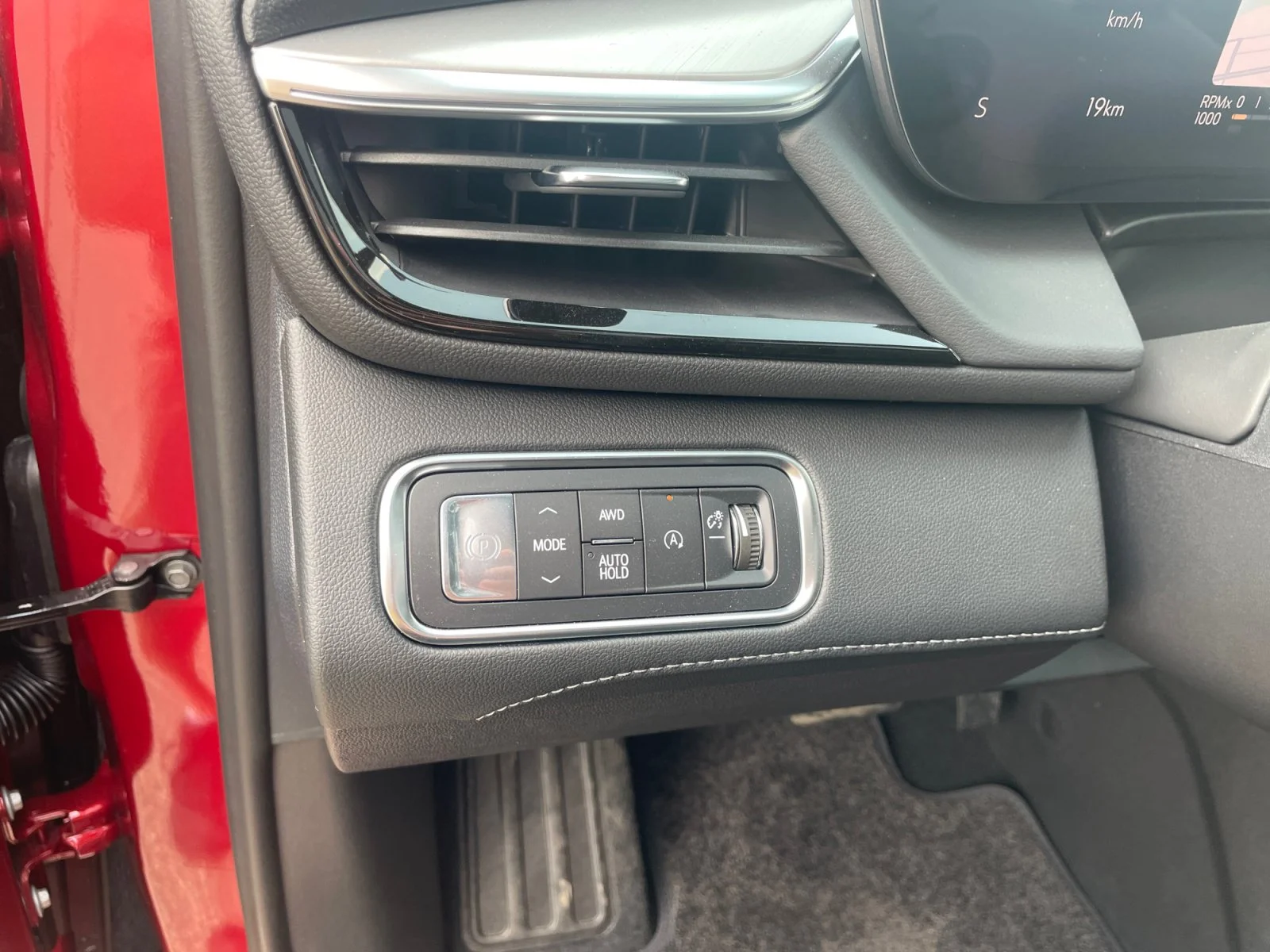 New 2026 Cherry Red Tintcoat Buick Avenir AWD image 16