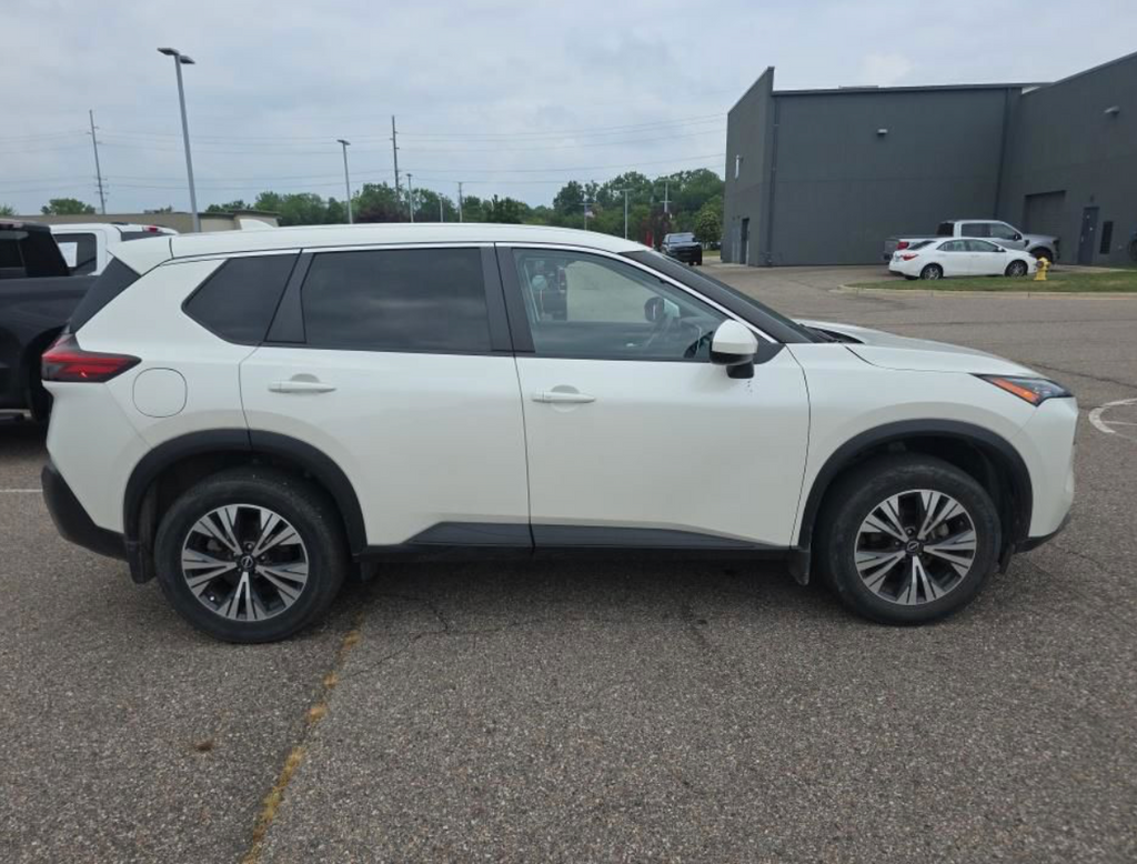 Used 2023 Pearl White Tricoat Nissan SV image 3