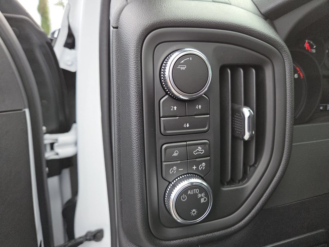2026 GMC Sierra 2500HD Pro - Photo 3
