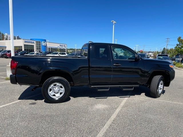 Used 2022 Midnight Black Metallic Toyota SR image 8