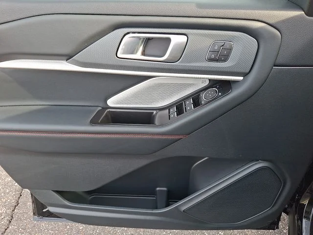 New 2026 Agate Black Metallic Ford ST image 8