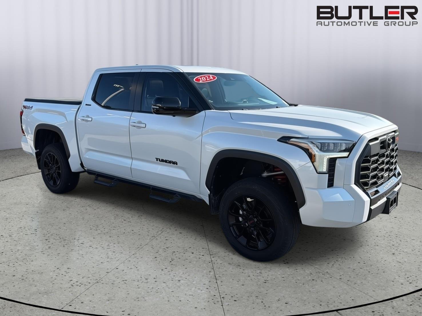 Used 2024 Wind Chill Pearl Toyota Limited image 8