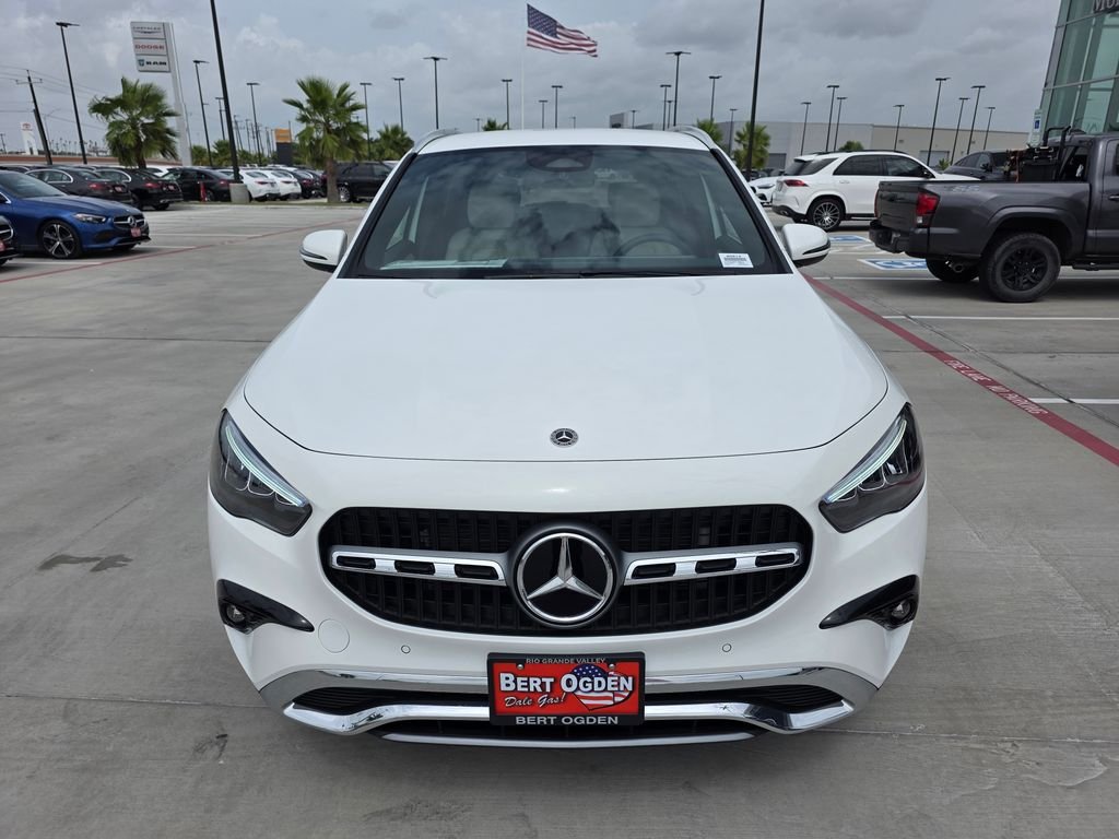 New 2026 Polar White Mercedes-Benz GLA 250 image 2