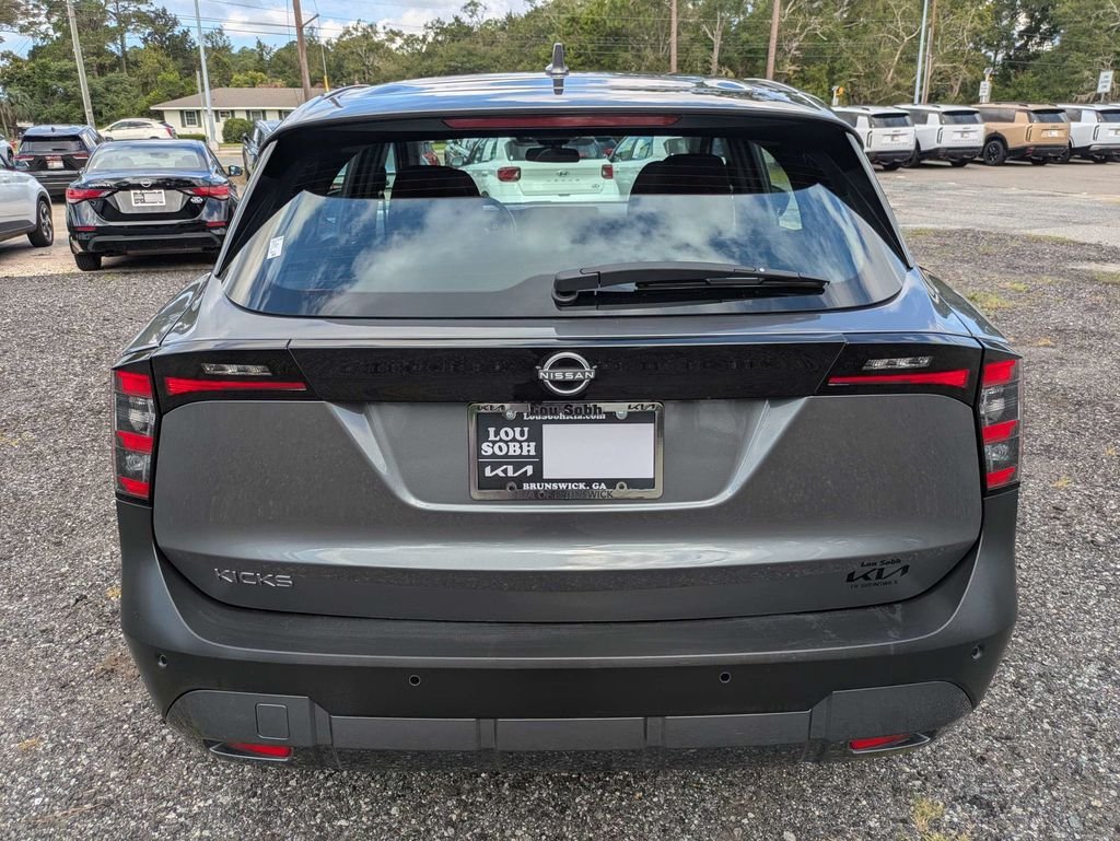 Used 2025 Gray Nissan S image 5