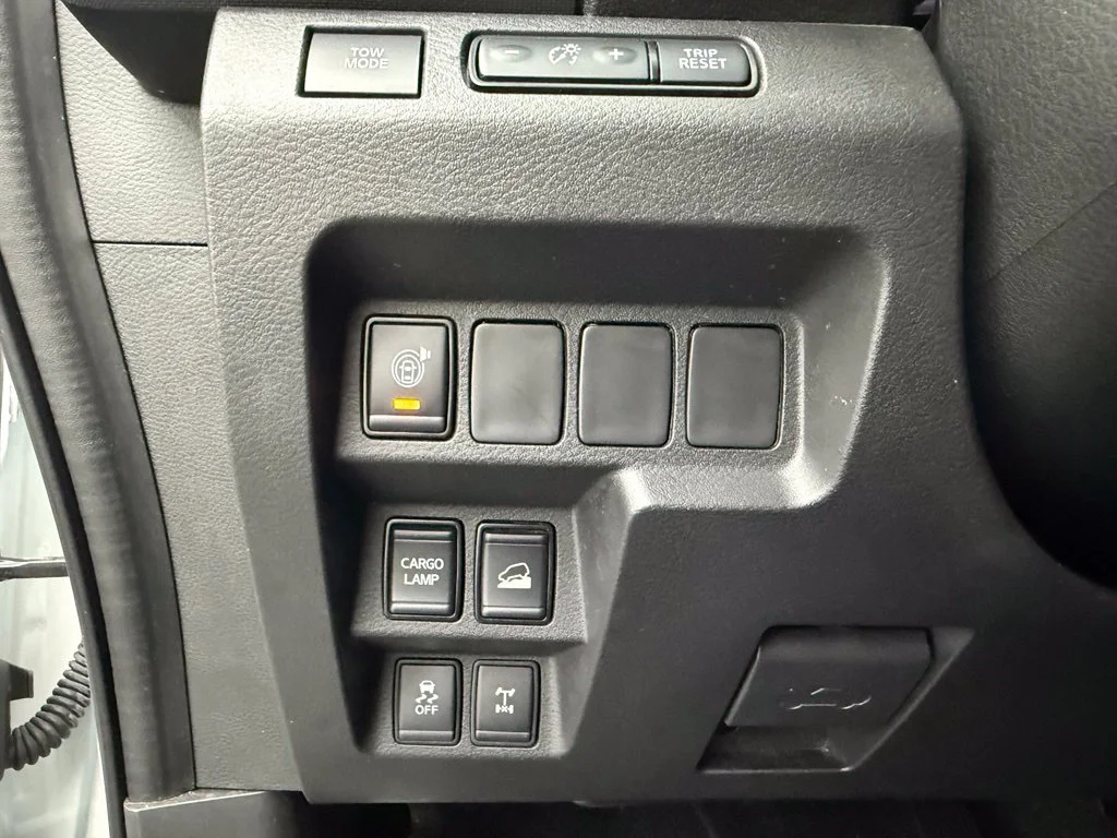 Certified Used 2024 White Nissan PRO-4X image 29