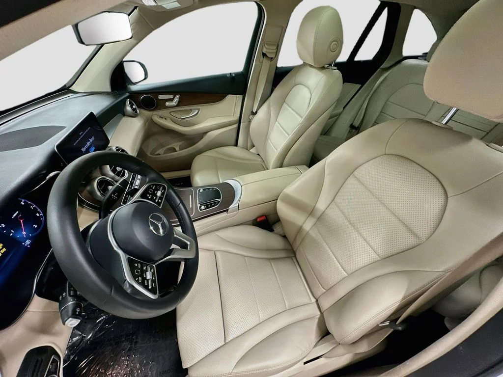 Certified Used 2022 Polar White Mercedes-Benz GLC 300 image 5