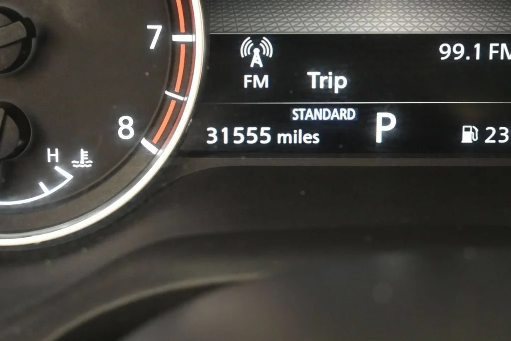 Used 2021 Gray Nissan S image 25