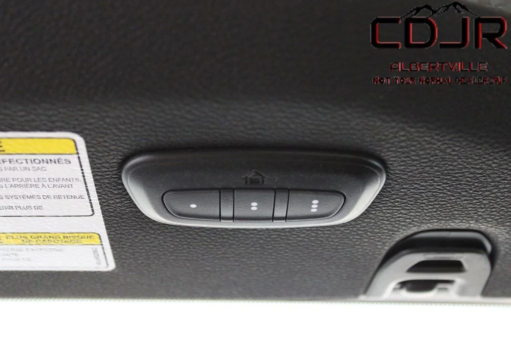 Used 2023 Silver Jeep Rubicon image 41