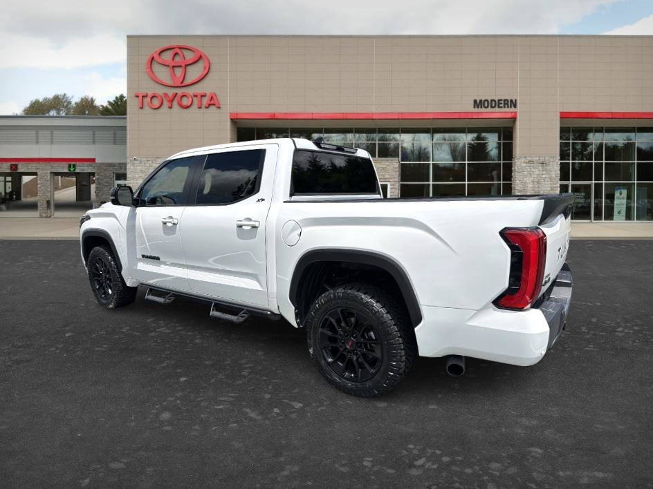 Used 2024 Ice Cap Toyota SR5 image 6