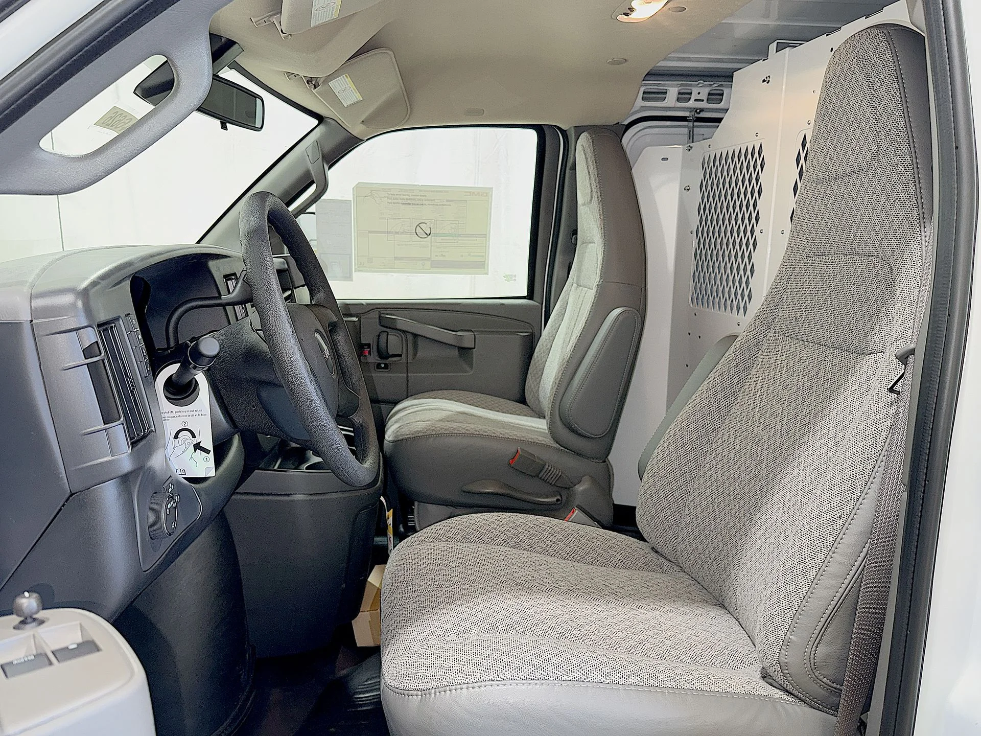 New 2025 Summit White GMC Work Van image 17