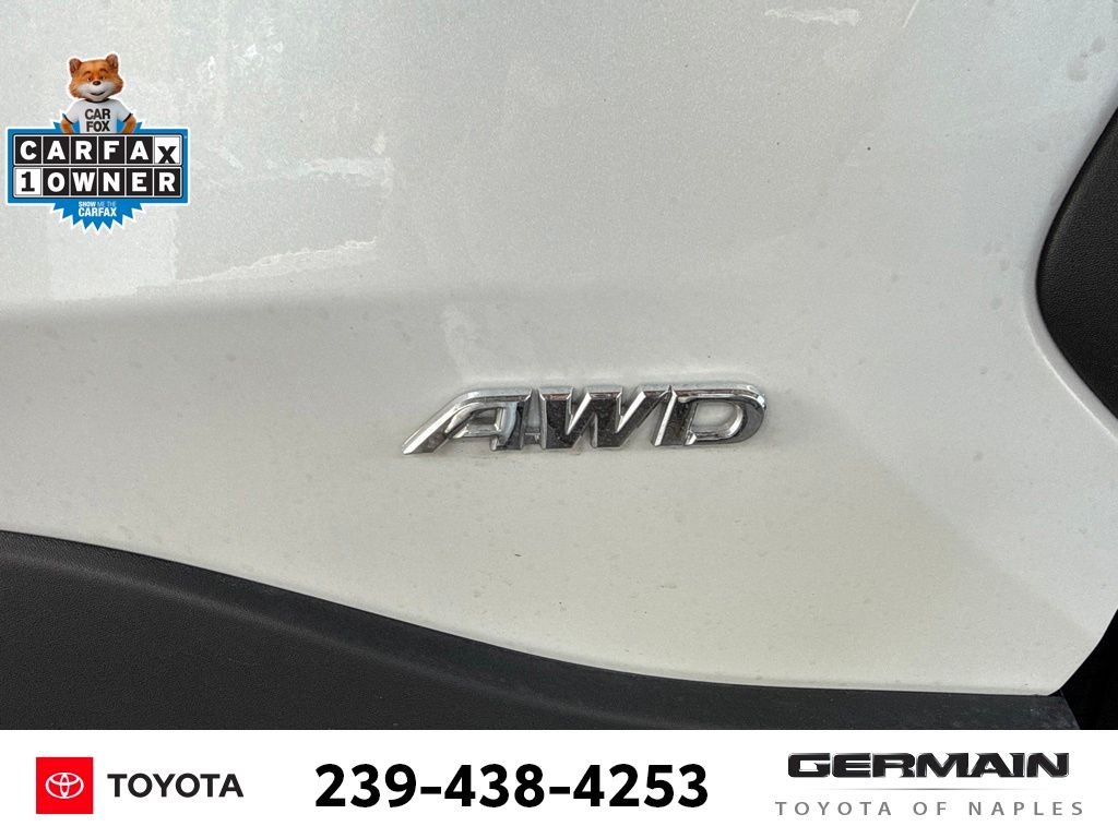 Used 2025 White Toyota Limited image 5