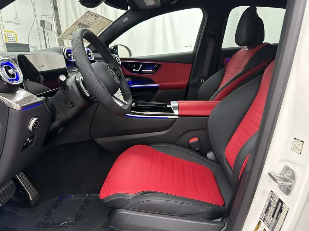 New 2027 White Mercedes-Benz GLC 300 image 12